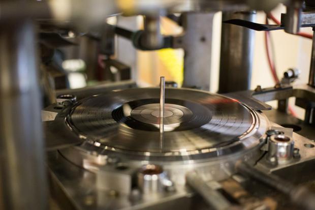 why-portland-is-the-best-place-for-vinyl-pressing:-local-options-and-unique-benefits