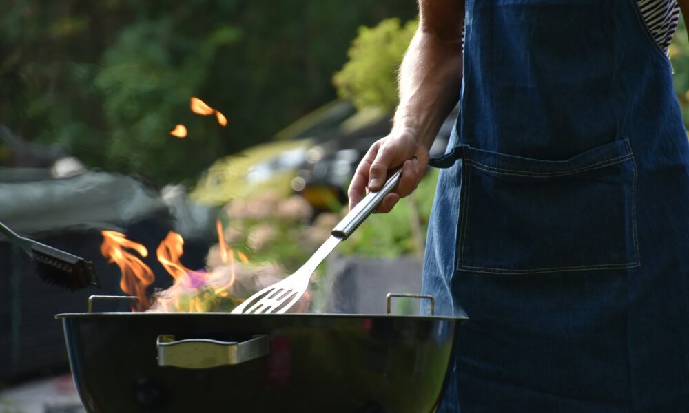 the-right-way-to-balance-smoke-and-seasoning-when-bbqing