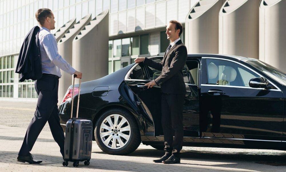 the-roi-of-reliability:-why-houston’s-top-executives-choose-professional-chauffeur-services-as-a-business-asset